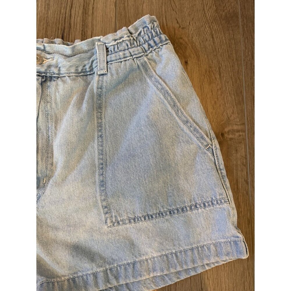 Levi's Denim Shorts Womens 31 Light Wash High Rise Elastic Waist Casual Pockets - Picture 2 of 8